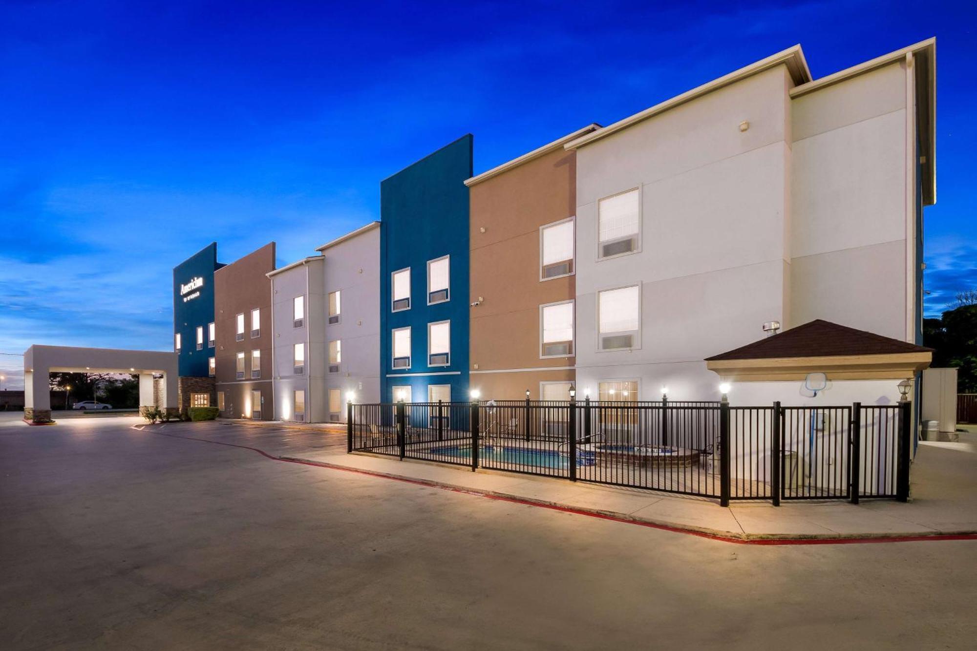 Americinn By Wyndham New Braunfels Exterior photo