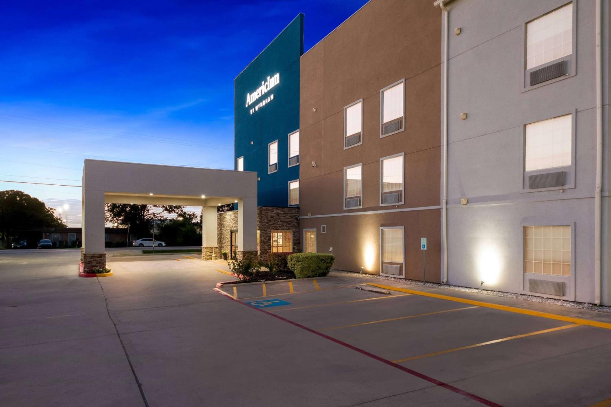 Americinn By Wyndham New Braunfels Exterior photo