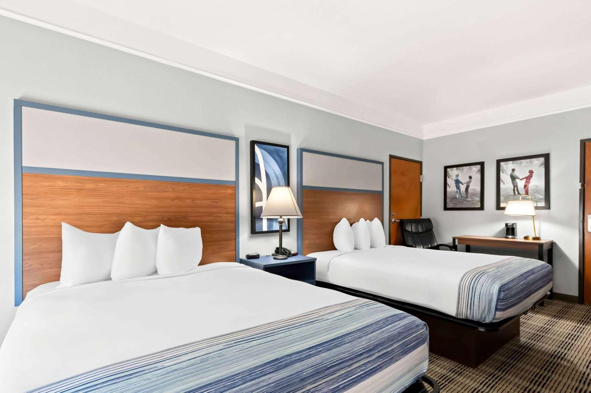 Americinn By Wyndham New Braunfels Exterior photo