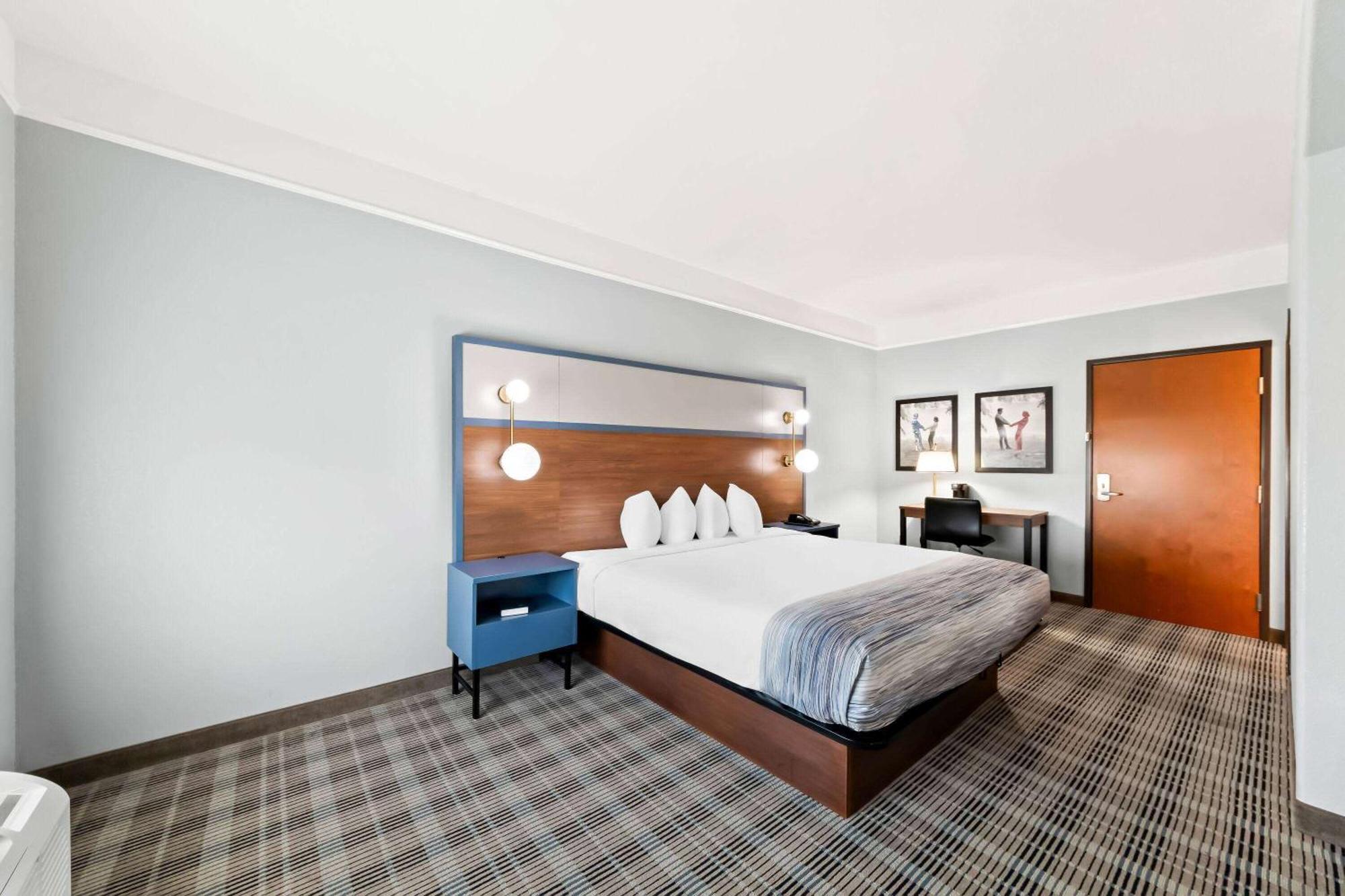 Americinn By Wyndham New Braunfels Exterior photo