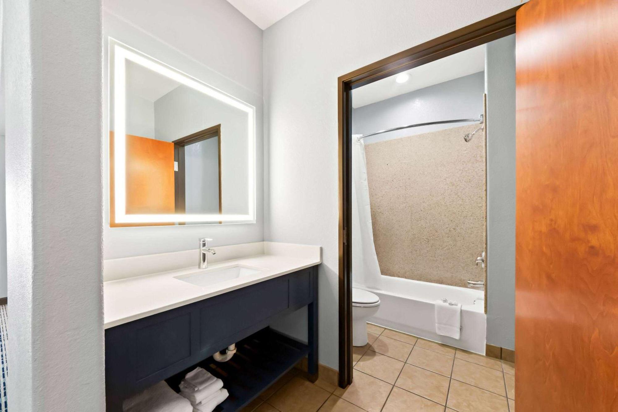 Americinn By Wyndham New Braunfels Exterior photo