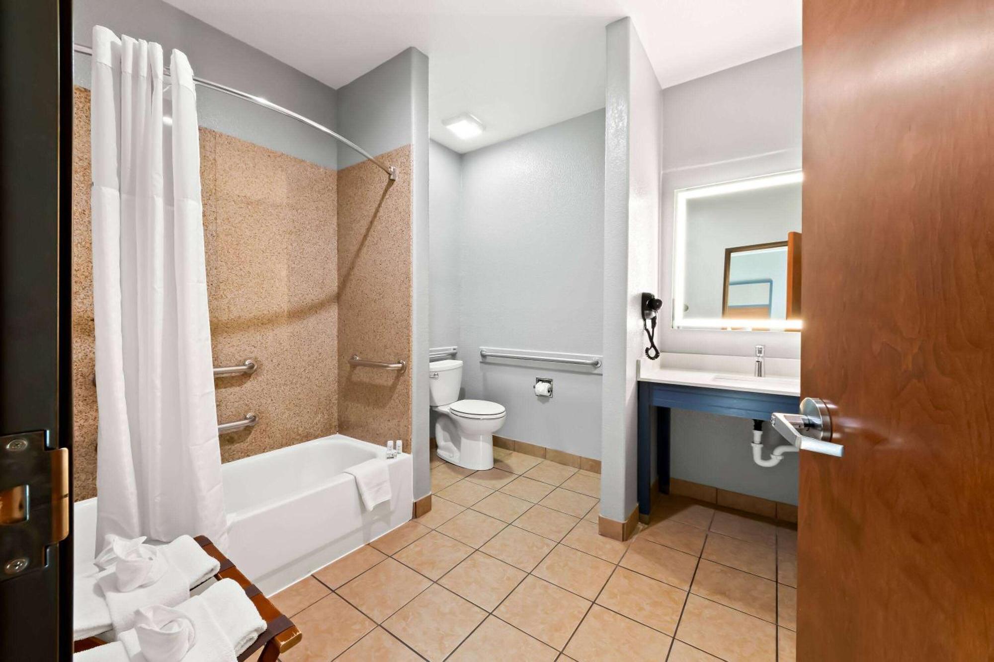 Americinn By Wyndham New Braunfels Exterior photo