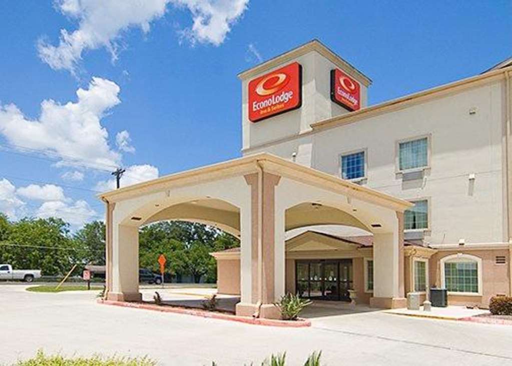 Americinn By Wyndham New Braunfels Exterior photo